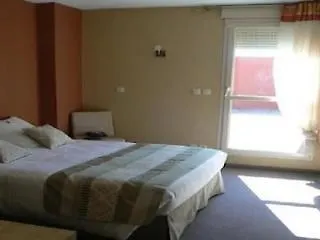 Hotel Les étoiles Du Forez 2*