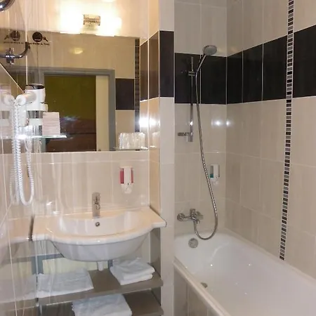Hotel Les étoiles Du Forez Savigneux (Loire)