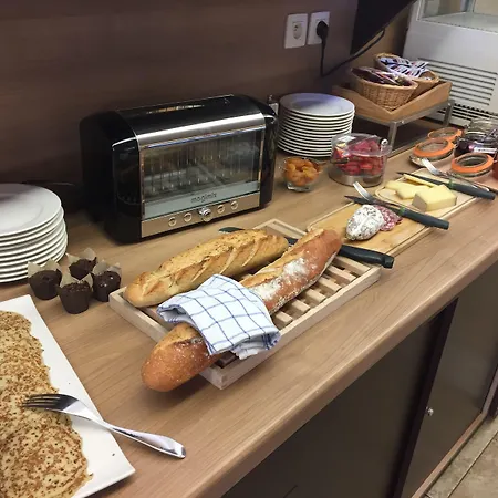 Hotel Les étoiles Du Forez