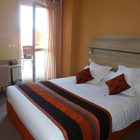 Hotel Les étoiles Du Forez