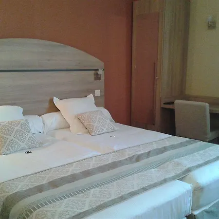 Les étoiles Du Forez Hotel 2*